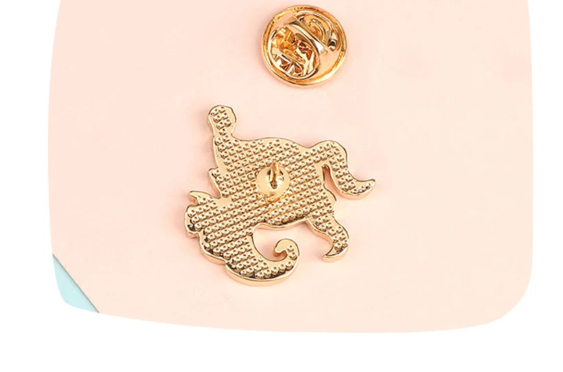 Halloween Party Enamel Brooches for Women Men Cute Ghost Pins Badges Cartoon Spooky Pet Clothes Pin Kids Backpacks Jewelry Gifts