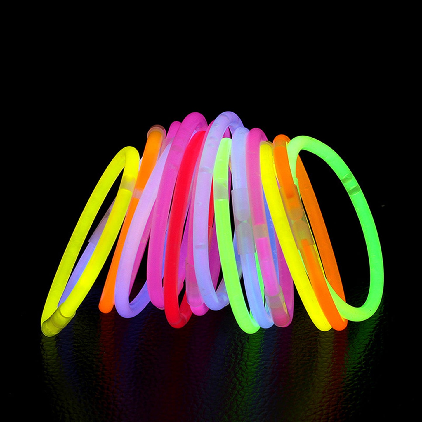 100pcs Glowsticks Party Favors Outdoor Disposable Light Sticks with Mixed Colors for Christmas Halloween Party Supplies PR Sale