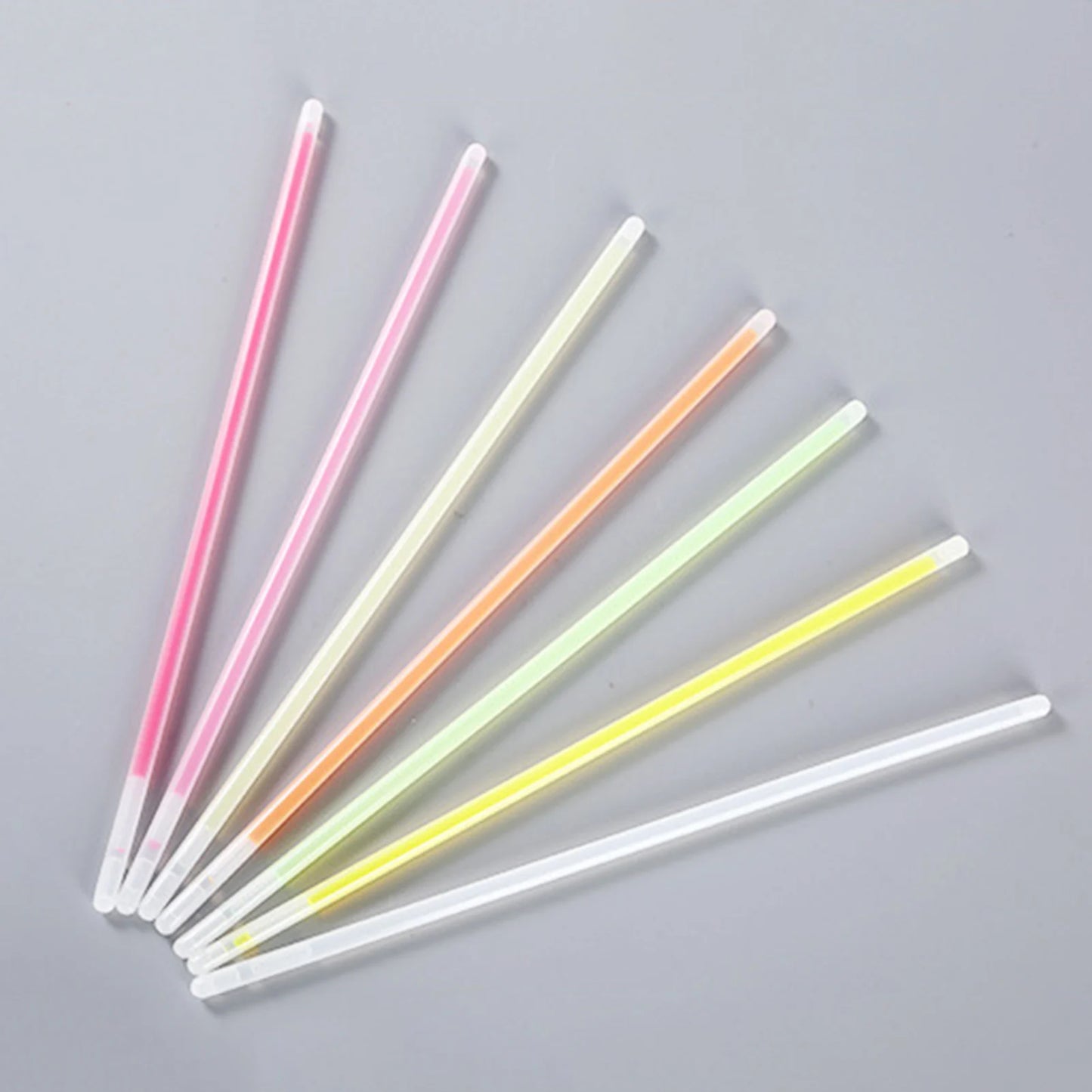 100pcs Glowsticks Party Favors Outdoor Disposable Light Sticks with Mixed Colors for Christmas Halloween Party Supplies PR Sale