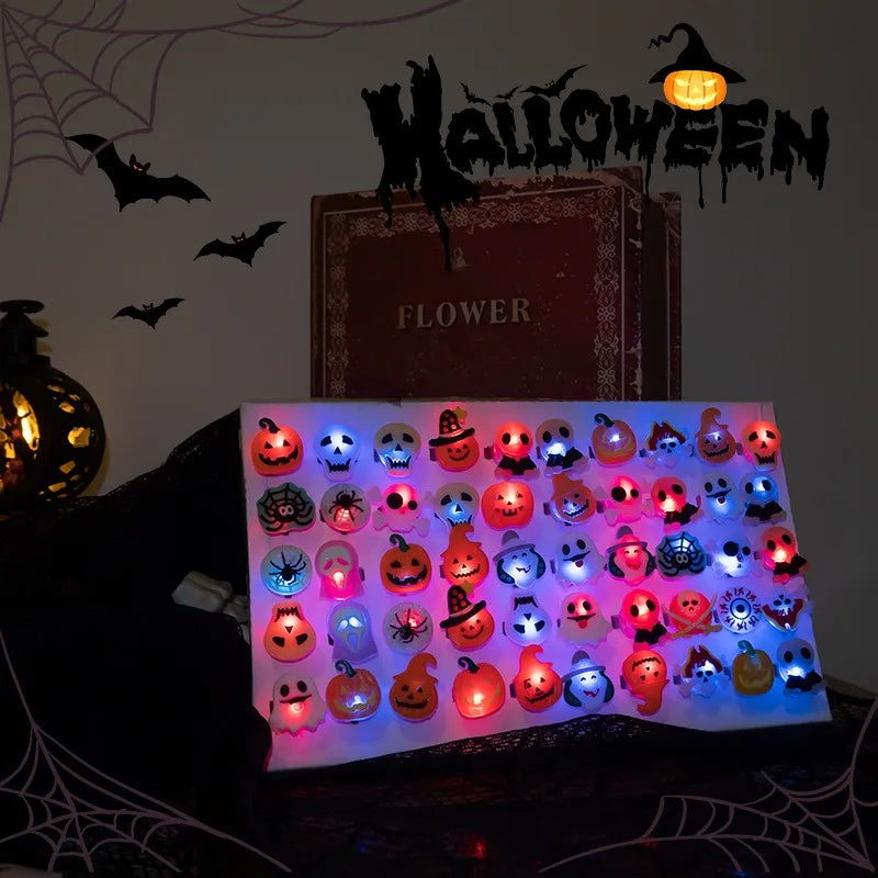 Halloween LED Flashing Light Ring Horror Pumpkin Ghost Spider Glow Finger Rings for Kids Trick Party Cosplay Supplies Party Gift